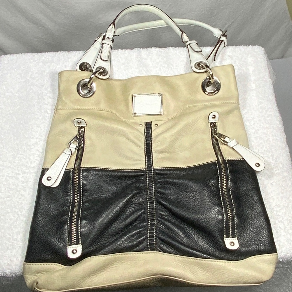 B. Makowsky Shoulder Bag